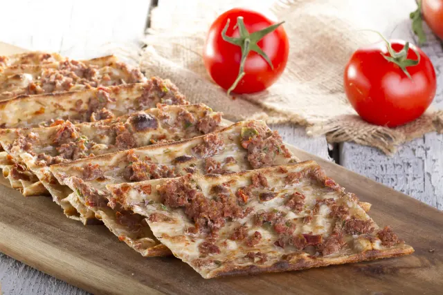Etli Ekmek