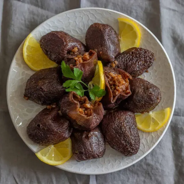 Antep Kuru Patlıcan Dolması (Patlıcan Kurutması)